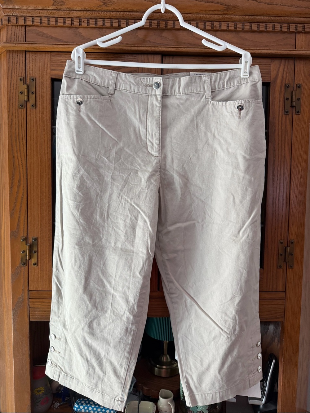 Karen Scott Women’s Tummy Control Slimming Waist Capris Size 14 NWT